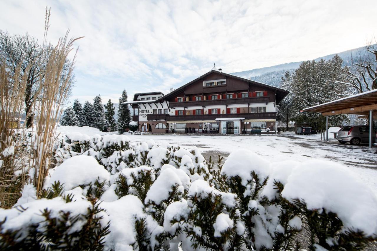 Hotel Sigmunderhof Chienes Exterior photo